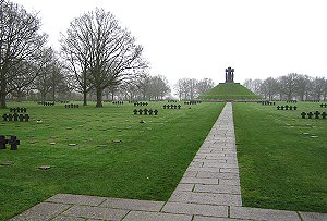 Il Cimitero Militare Tedesco a Lacambe