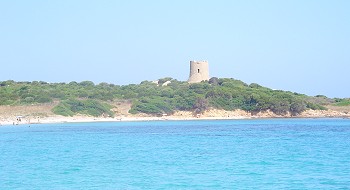 La spiaggia della Torre, a pochi passi dall'area
