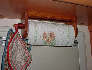 Il portarotolo in posizione