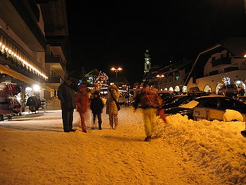 A passeggio nel centro di Dobbiaco