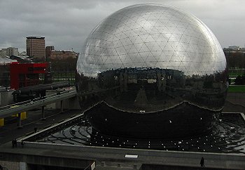 Geode e sottomarino alla Cit� des Sciences & de l'Industrie