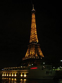 La magica silohuette della Tour Eiffel