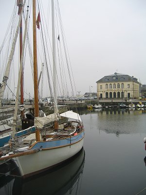 Scorcio sul pittoresco porto di Honfleur