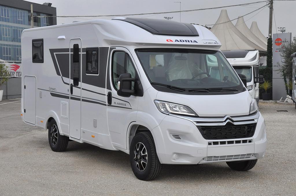 Camper Nuovo Semintegrale Adria Compact DL Linea 80 Campalto | CamperOnLine