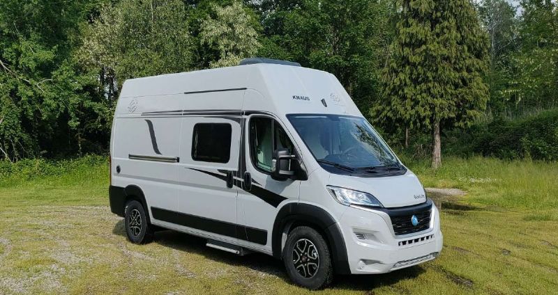 Knaus Van tetto alto