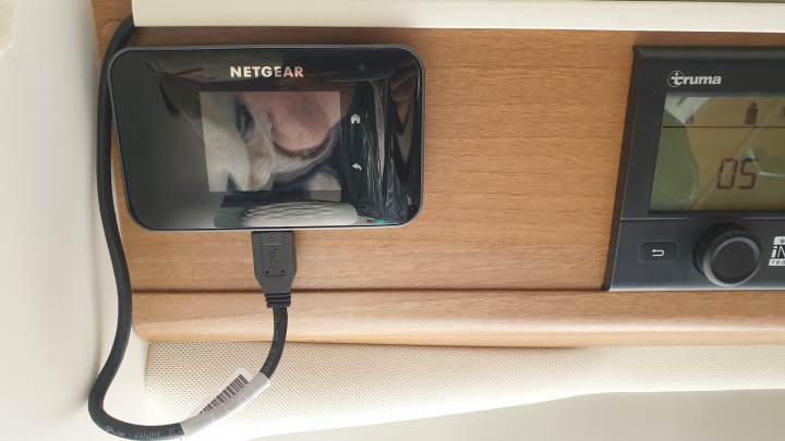 Router Netgear AC810