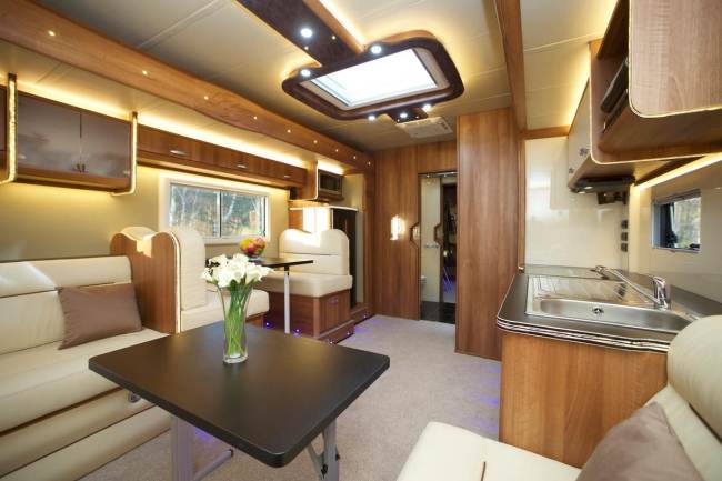 L Emotion Di Rs Motorhomes Non Passa Inosservato Camperonline