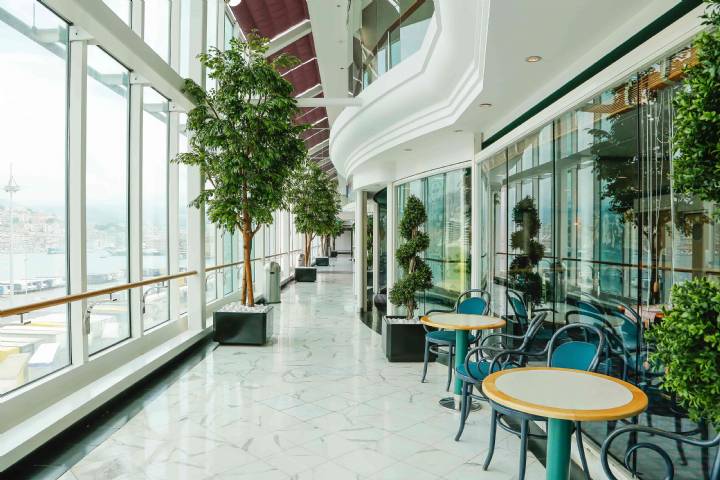 Ampi spazi a bordo delle Grandi Navi Veloci