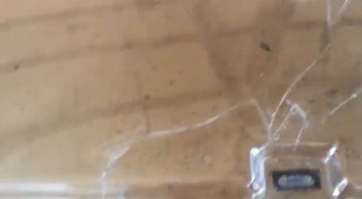 Riparazione di finestre spaccata