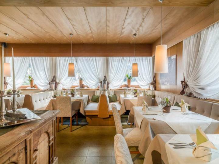 L'accogliente ristorante del Camping Toblacher See di Dobbiaco (BZ)