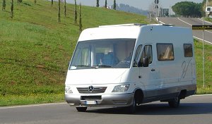 Inclinazioni e oscillazioni rendono la guida impegnativa e riducono la sicurezza