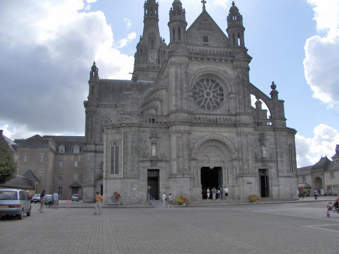 021)%20Sanite%20Anne%20d'Auray.JPG