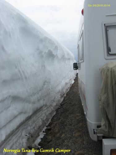 2010-06-03-(20-14-44)-Norvegia-Tana-bru-Gamvik-Camper-9.jpg