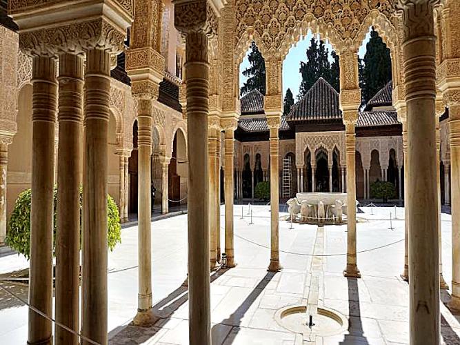 Alhambra%202%20DSC00901-800x600.jpg