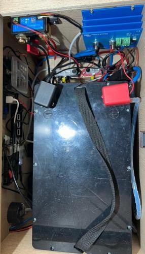 Batteria230Ah.jpg