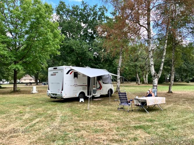 Camping%20La%20Chapelle%20d'angillon(1).jpeg