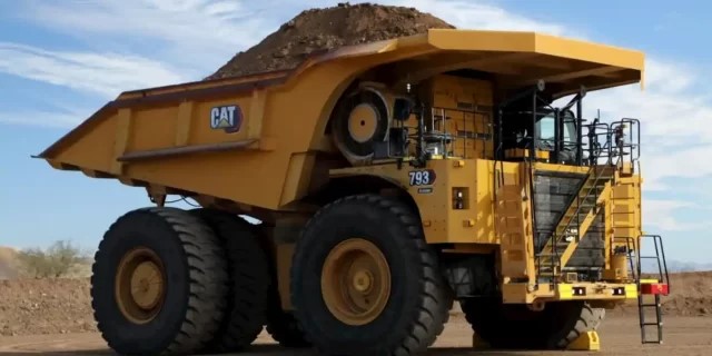 Caterpillar-electric-mining-truck-1-640x320.jpeg