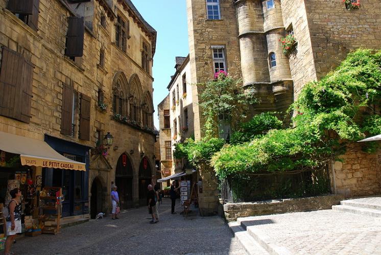 DSC_0135%20Sarlat%20la%20Caneda.JPG