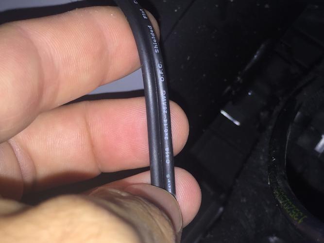 Questo è il cavo già installato all'origine...