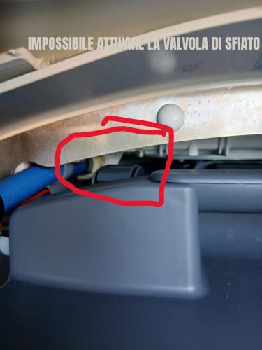 Sapazio%20tra%20valvola%20e%20vano%20impossibile%20attivare.jpg