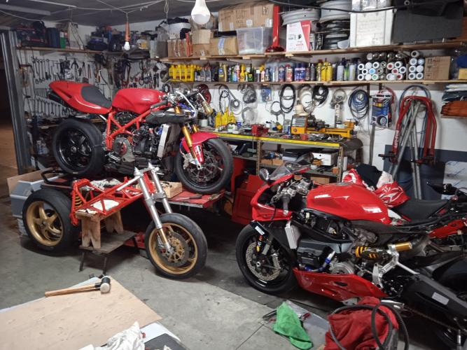 TAMBURINI%20%2B%20PANIGALE.jpg