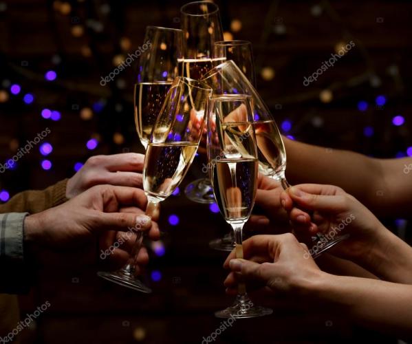 depositphotos_66902161-stock-photo-clinking-glasses-of-champagne-in.jpg