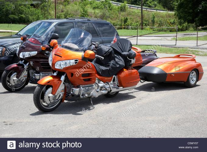 honda-goldwing-touring-moto-con-rimorchio-lynchburg-tennessee-stati-uniti-c5wy07.jpg