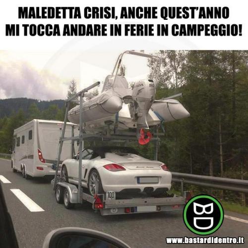 immagini-divertenti-camper-caravan-ricchezza-campeggio-automobile-gommone-povero-maledetta-crisi.jpg