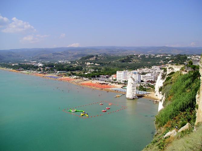 puglia%202006%20038%20Vieste.jpg