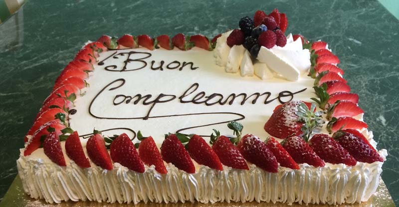 torta-di-compleanno-panna-e-fragole.jpg