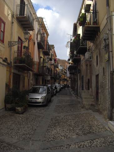 prima passeggiate tra le vie della città