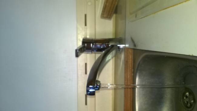 ora ho questo,una quarantina di euro da campersport magenta. e di plastica ed economico rspetto ai 120 di quello che avevo prima...