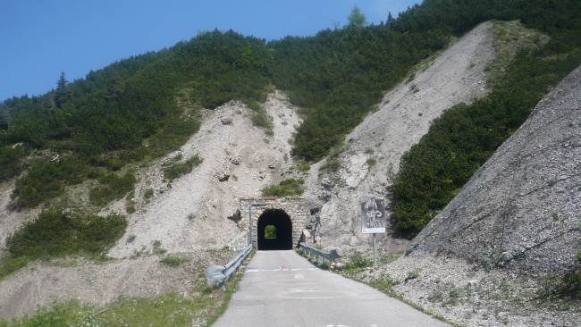 Galleria su salita al Monte Zoncolan