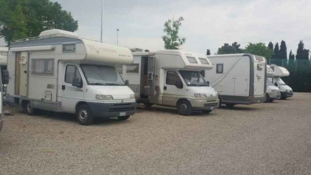 Area Sosta Camper Area Camper Frassino A Peschiera Del Garda In Via Frassino 11 Vr Camperonline