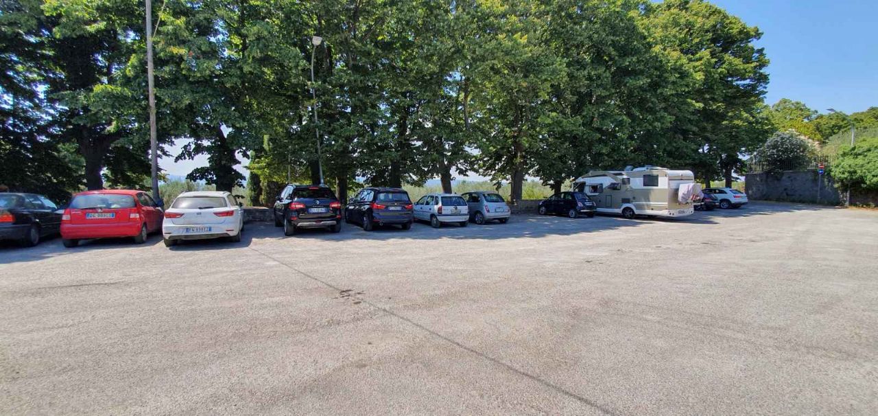 Area sosta camper Parcheggio a Bolsena in Viale Armando Diaz (VT