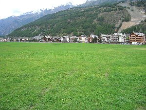 I rilassanti ed infiniti spazi dei celebri prati di S.Orso