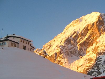 Rifugio Scarpa in inverno