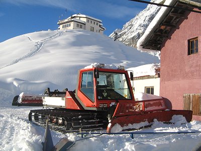 Rifugio Scarpa in inverno