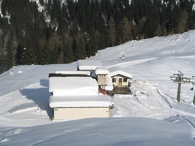 Rifugio Scarpa in inverno
