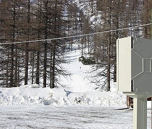 Una delle piste di discesa adiacenti all'area stessa