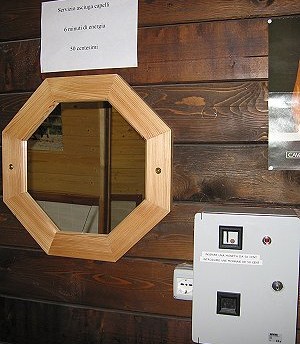 Possibilità di collegamento elettrico per asciugacapelli