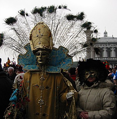 Tripudio di piume assortite