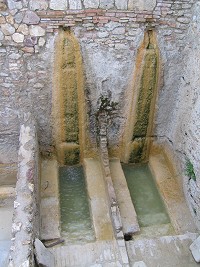 Bagno Vignoni: resti dell'antico mulino ad acqua