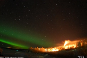 La magia di luci dell'aurora boreale