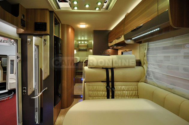Caravan-Salon-2014-Challenger-031
