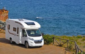 Video CamperOnTest: sull’Isola d’Elba con il GiottiLine Siena 330