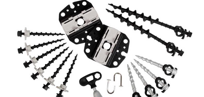 Peggy Peg Black Edition, the fastening system dons black