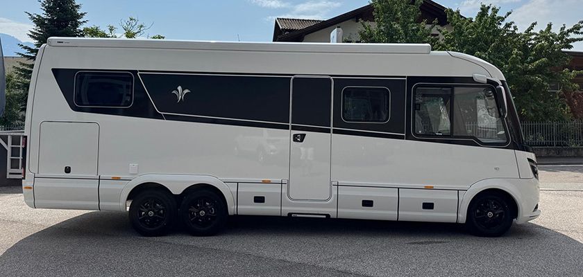 Niesmann+Bischoff: il nuovo Arto 84 da U-Car
